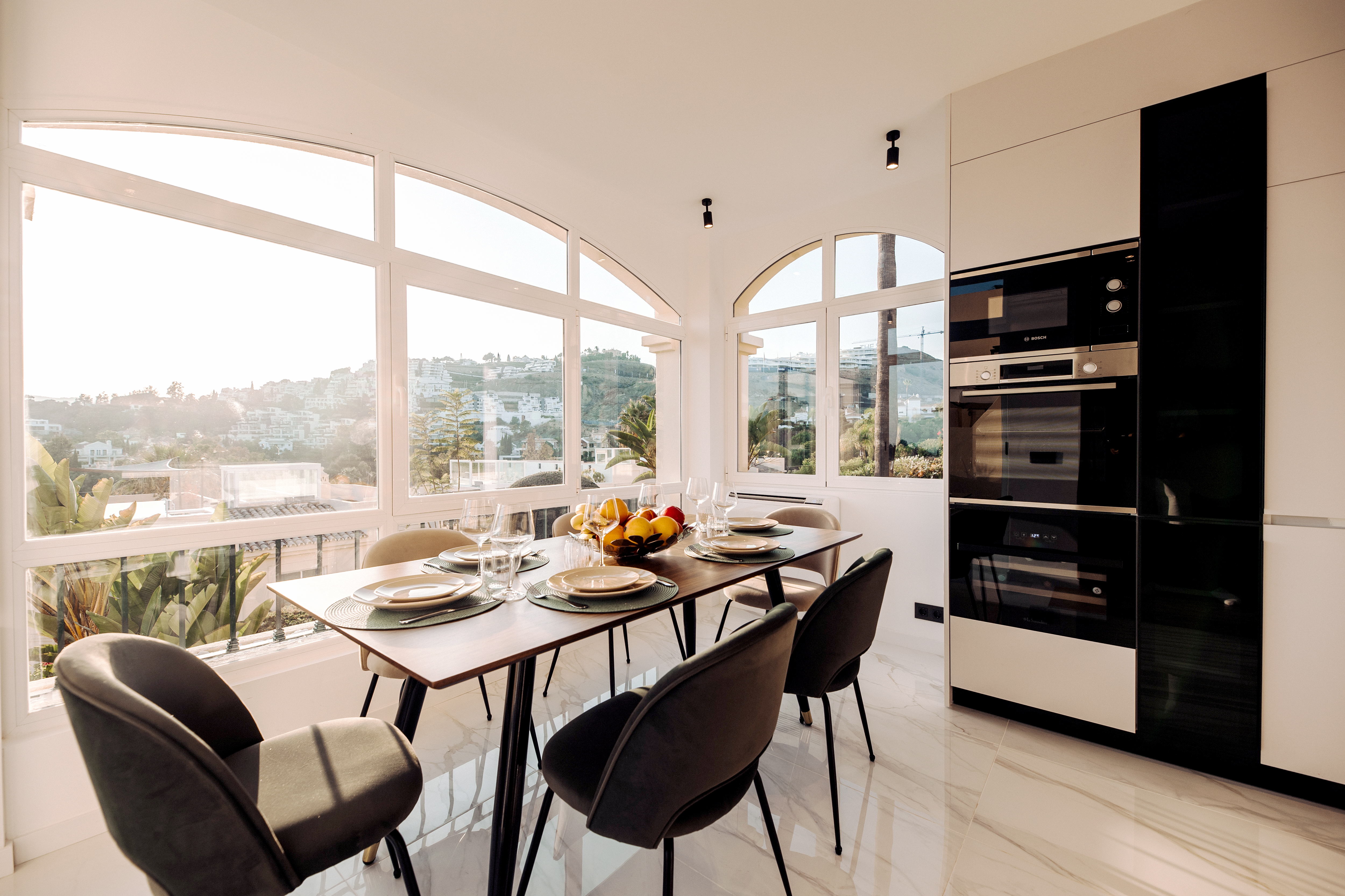 Modern 3-Bedroom Apartment with Rooftop and Sea Views