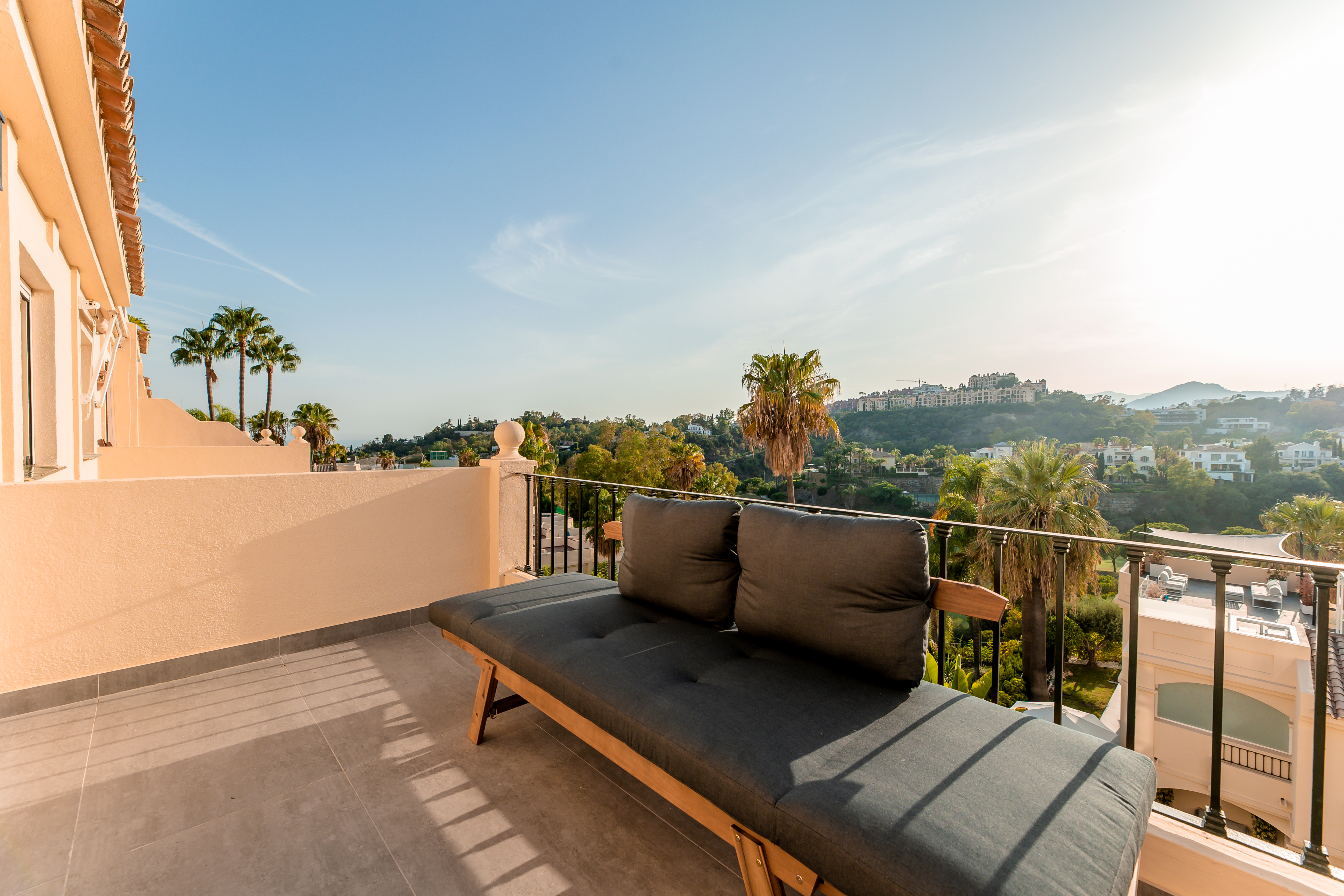 Modern 3-Bedroom Apartment with Rooftop and Sea Views