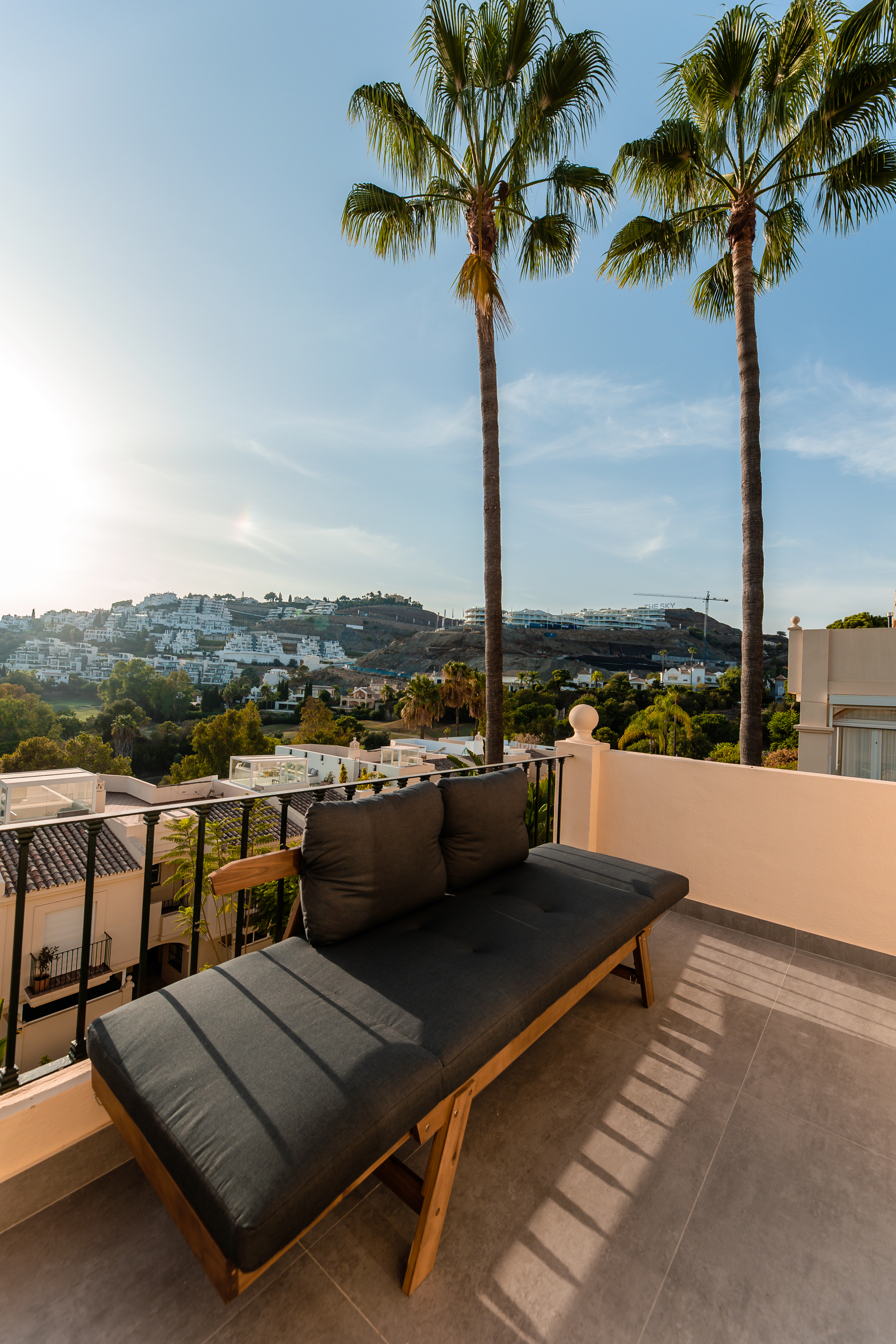 Modern 3-Bedroom Apartment with Rooftop and Sea Views