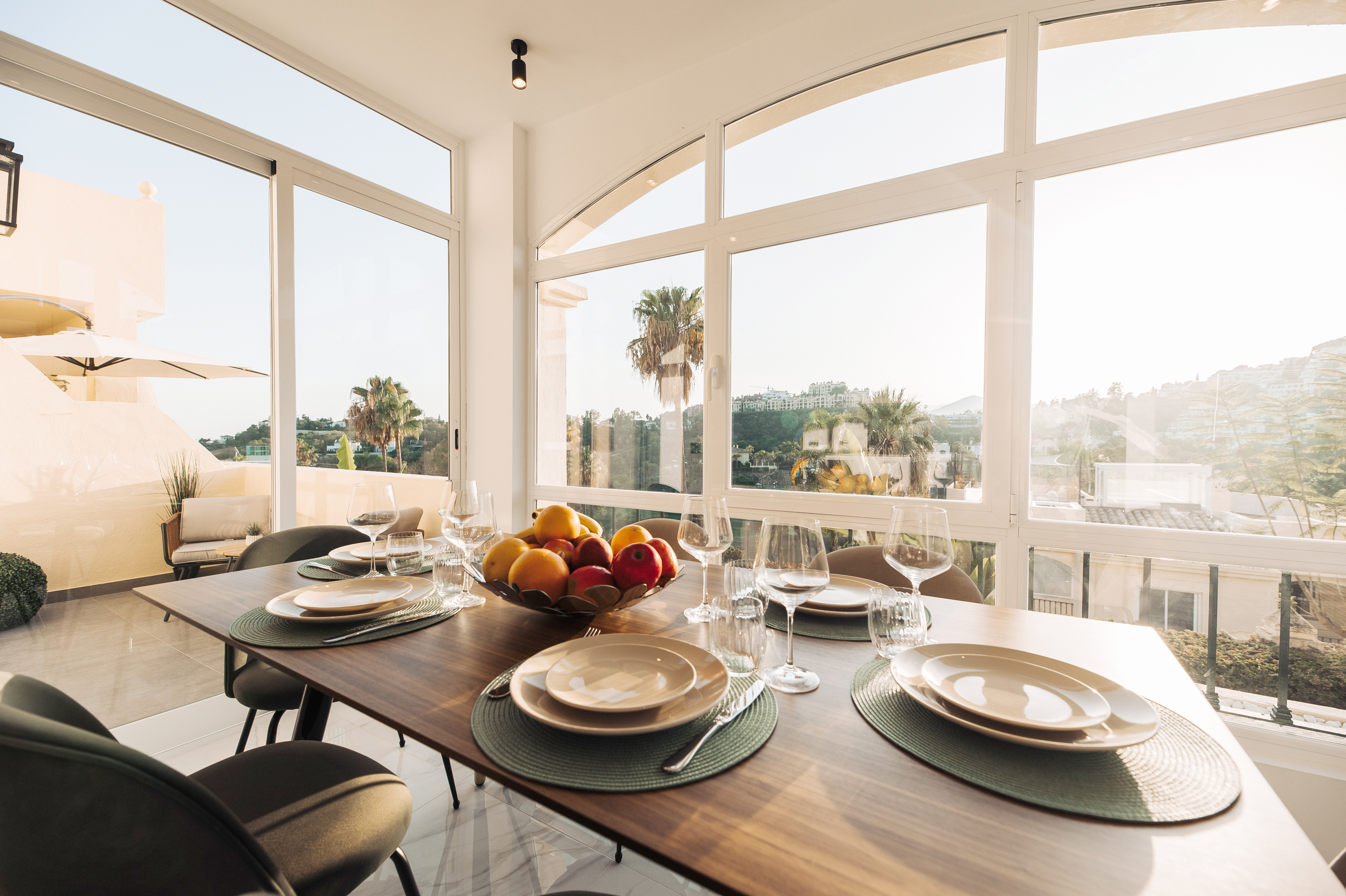 Modern 3-Bedroom Apartment with Rooftop and Sea Views