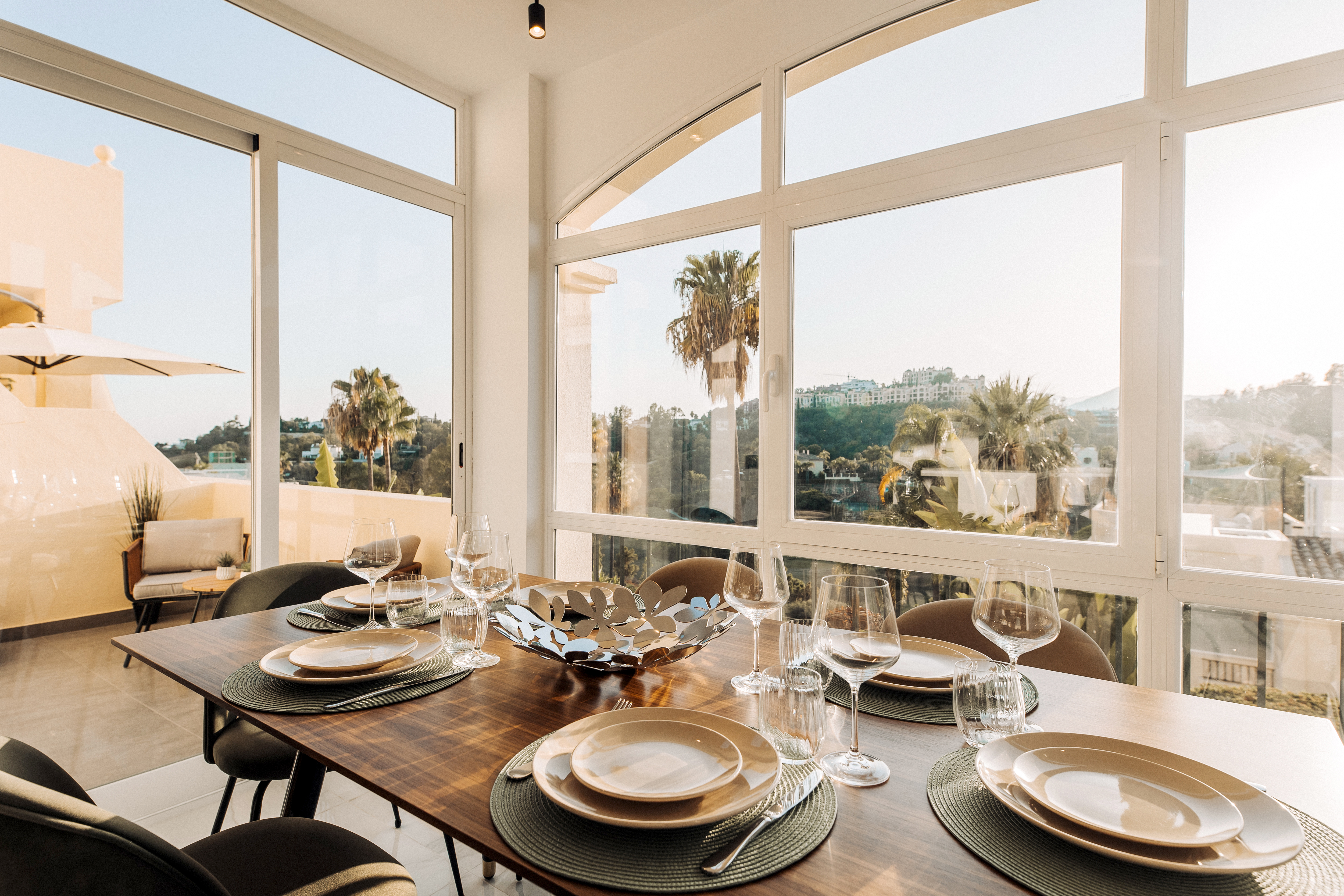 Modern 3-Bedroom Apartment with Rooftop and Sea Views