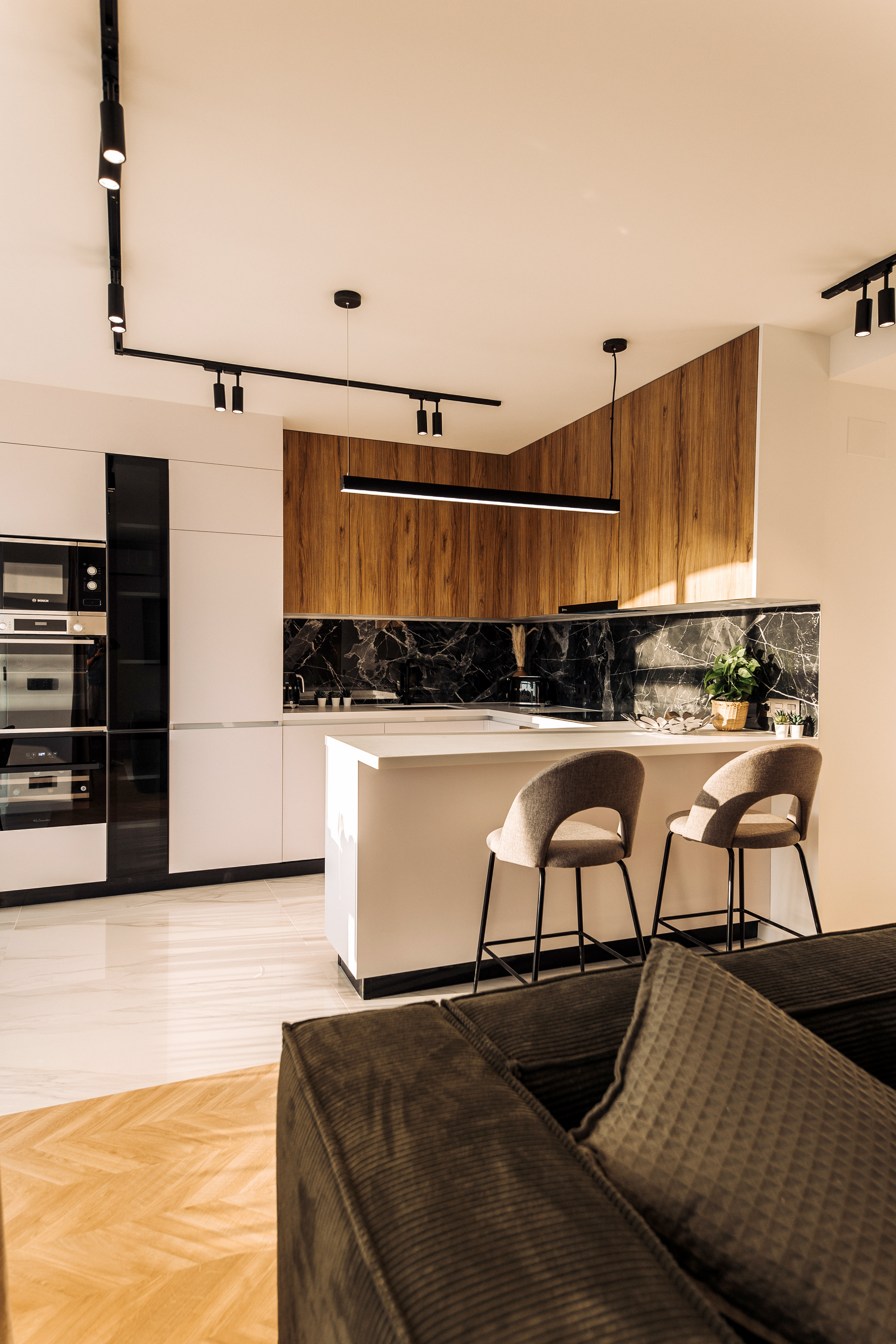 Modern 3-Bedroom Apartment with Rooftop and Sea Views