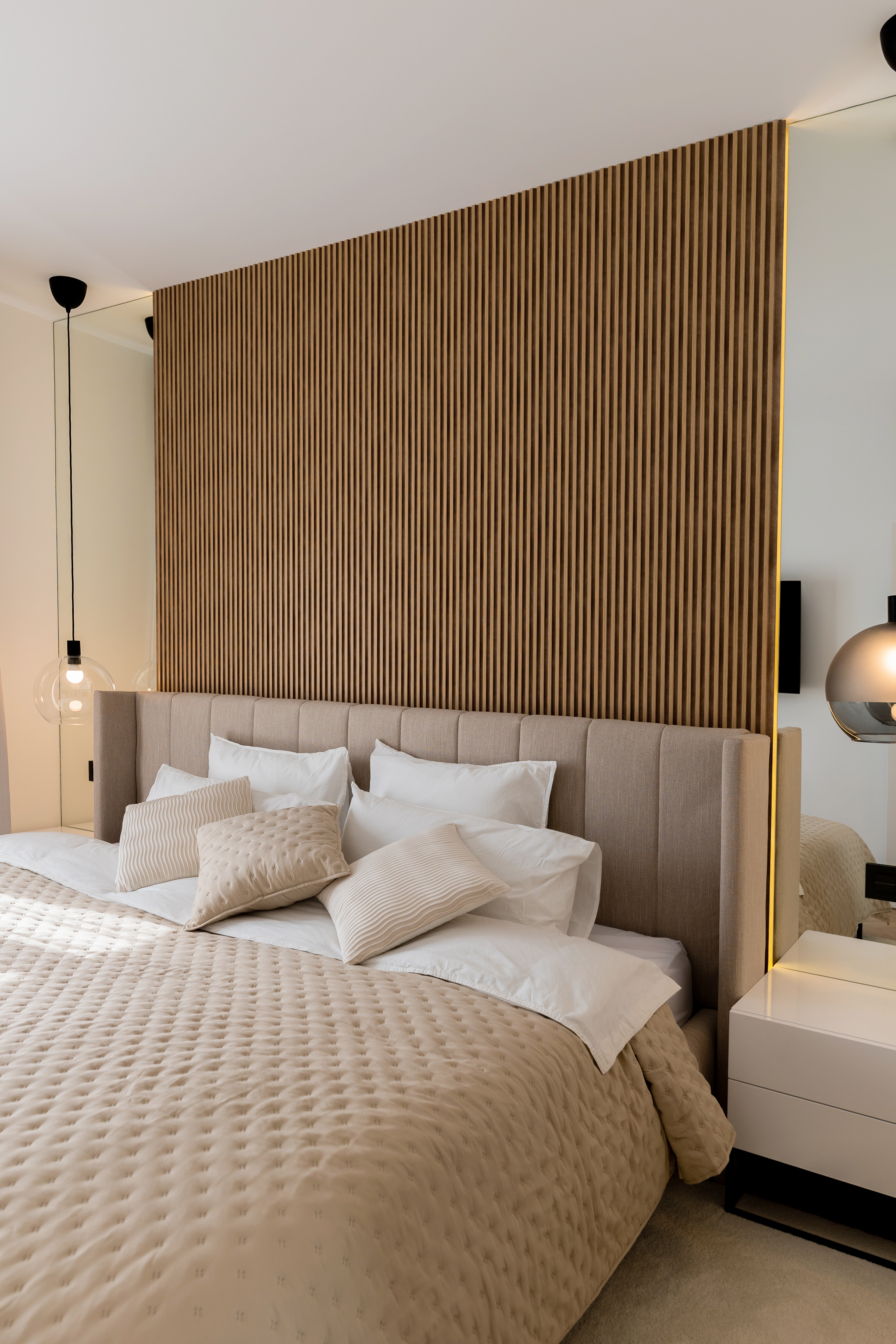Modern 3-Bedroom Apartment with Rooftop and Sea Views