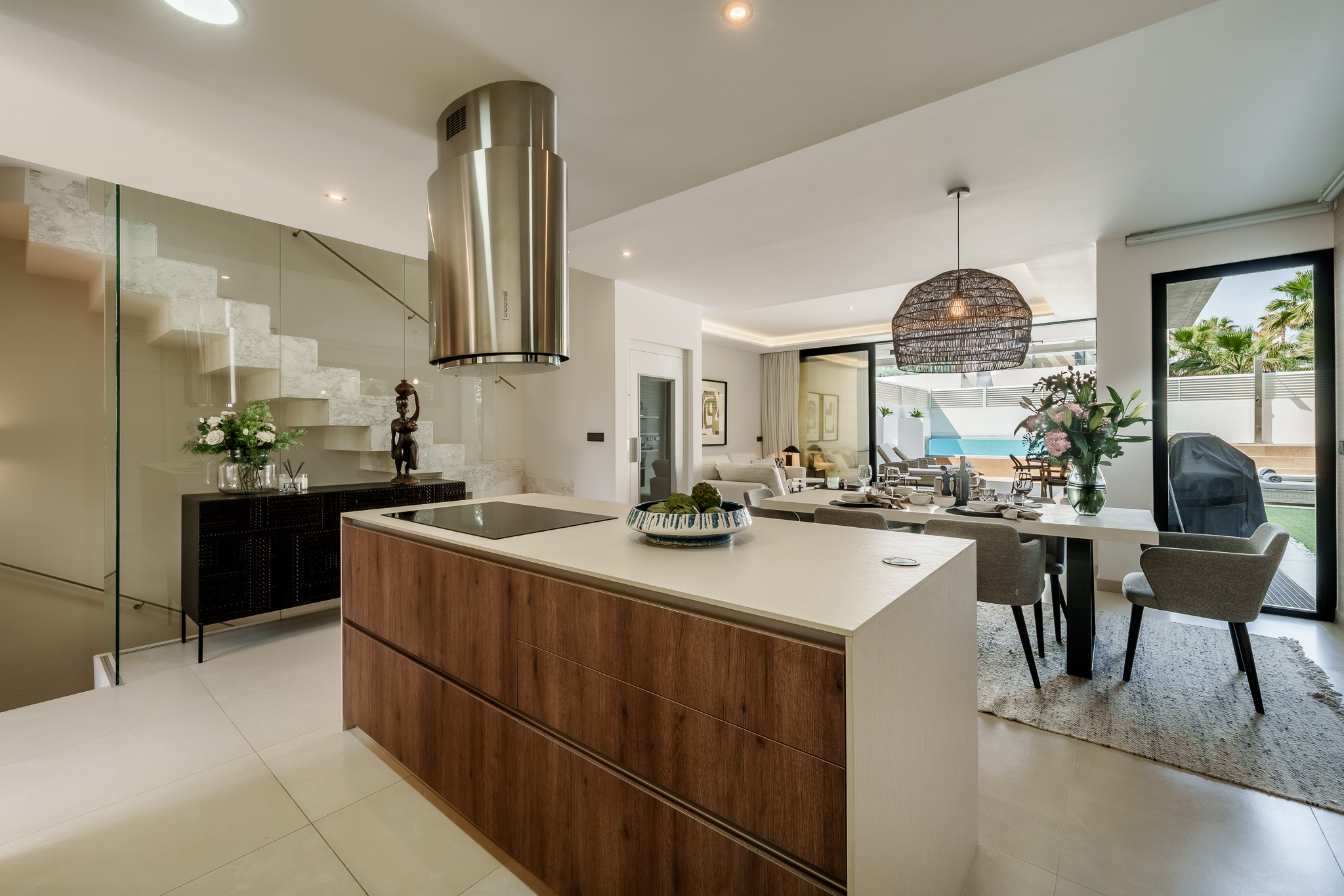 Modern Elegance Steps from Puerto Banús
