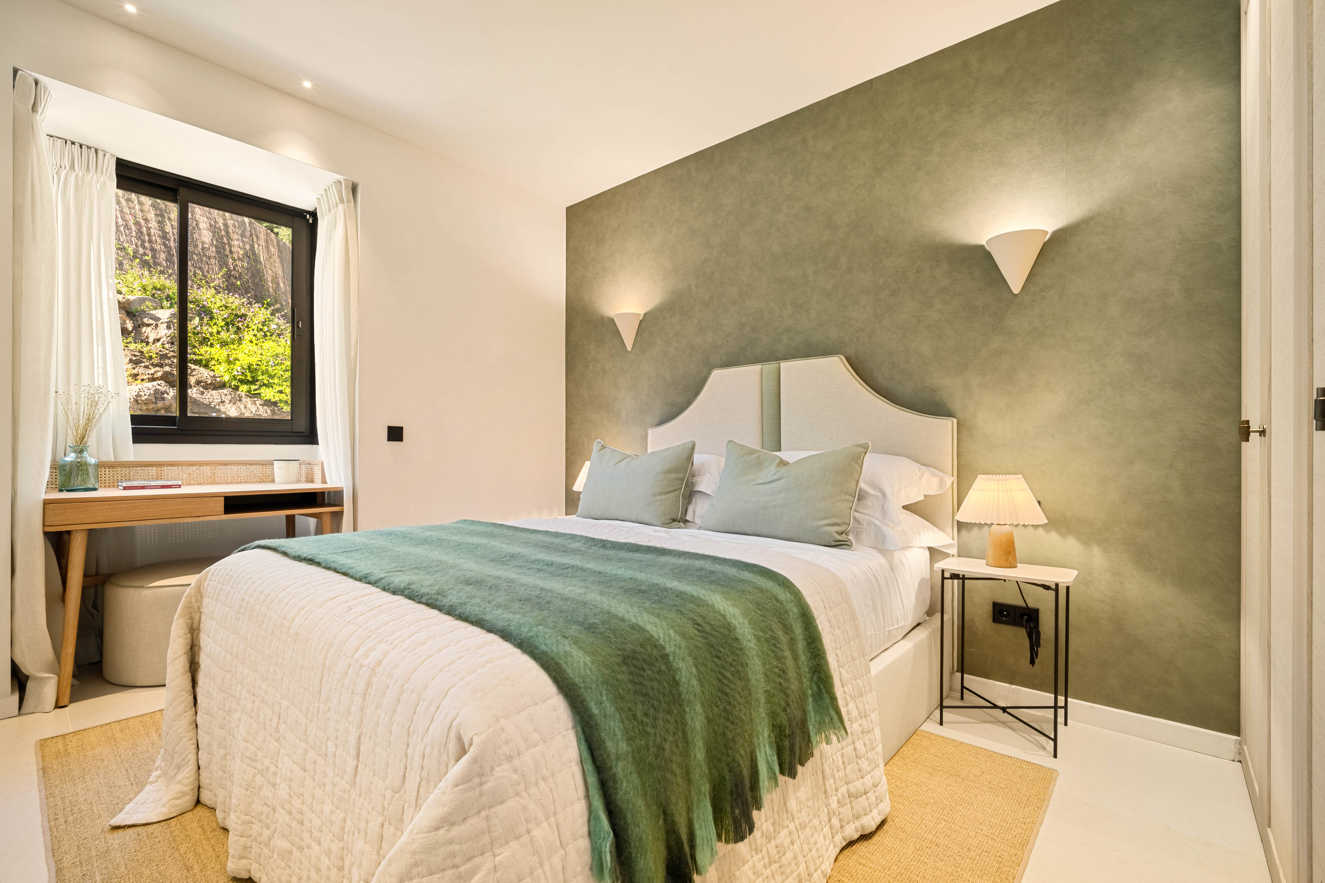 Casa Olivo – Timeless Elegance in the Heart of Nueva Andalucía