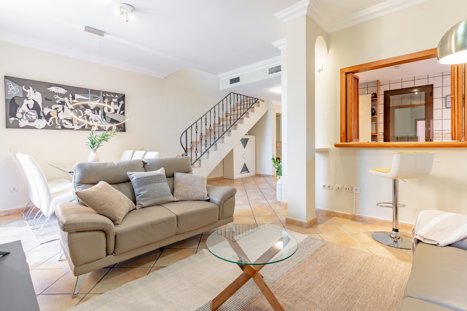 Elegant Duplex with Spacious Terraces and a Relaxed Coastal Lifestyle