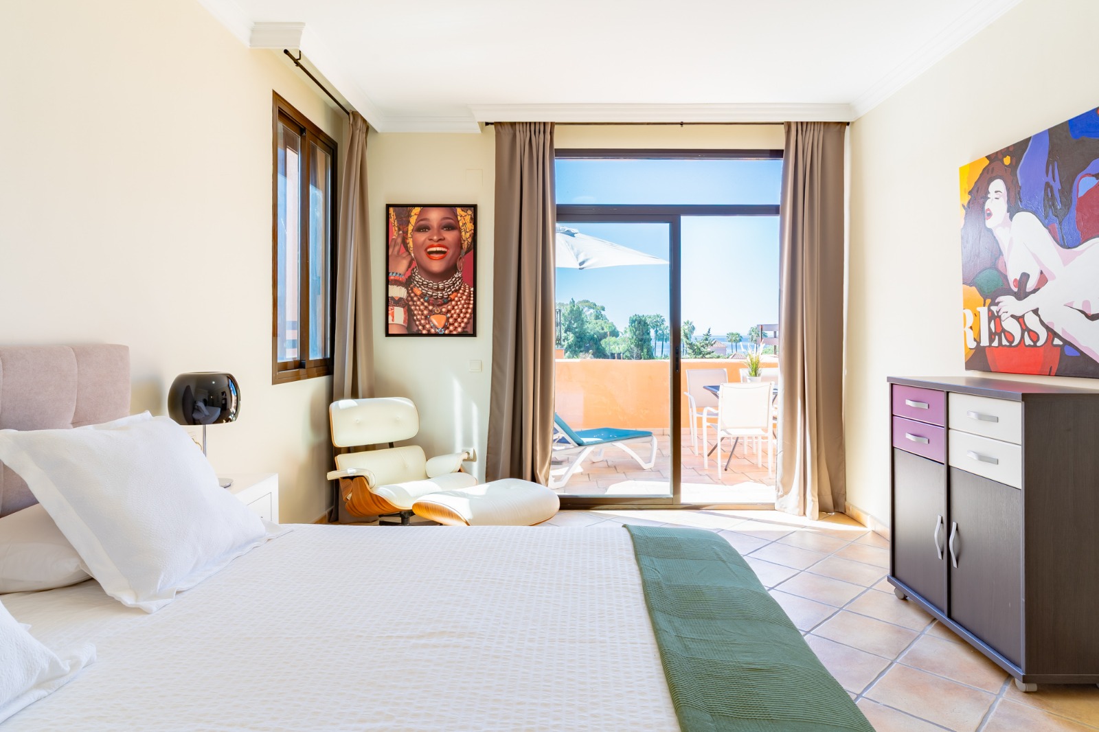 Elegant Duplex with Spacious Terraces and a Relaxed Coastal Lifestyle