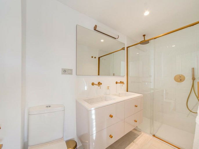 Elegant Duplex Penthouse on Marbella’s Golden Mile