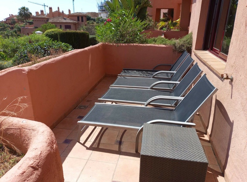 Elegant 2-Bedroom Ground Floor Apartment with Sea Views in La Mairena