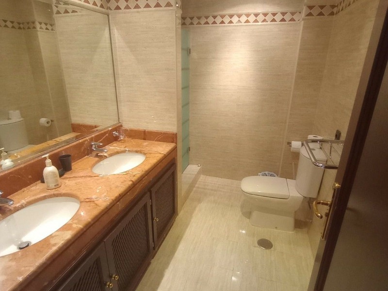 Elegant 2-Bedroom Ground Floor Apartment with Sea Views in La Mairena