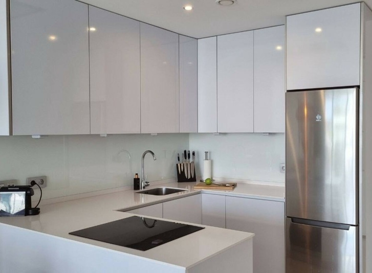 Modern Duplex Penthouse with Sea & Mountain Views Just 8 Minutes from the Beach