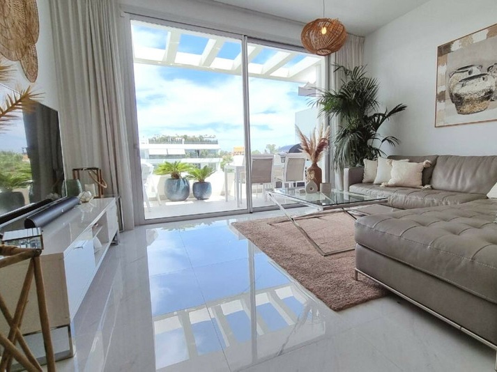 Modern Duplex Penthouse with Sea & Mountain Views Just 8 Minutes from the Beach