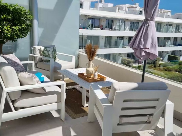 Modern Duplex Penthouse with Sea & Mountain Views Just 8 Minutes from the Beach