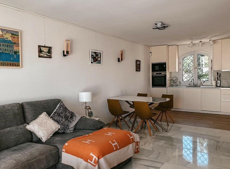 Elegant Townhouse with Terraces and Sea Views El Paraíso Alto, Estepona