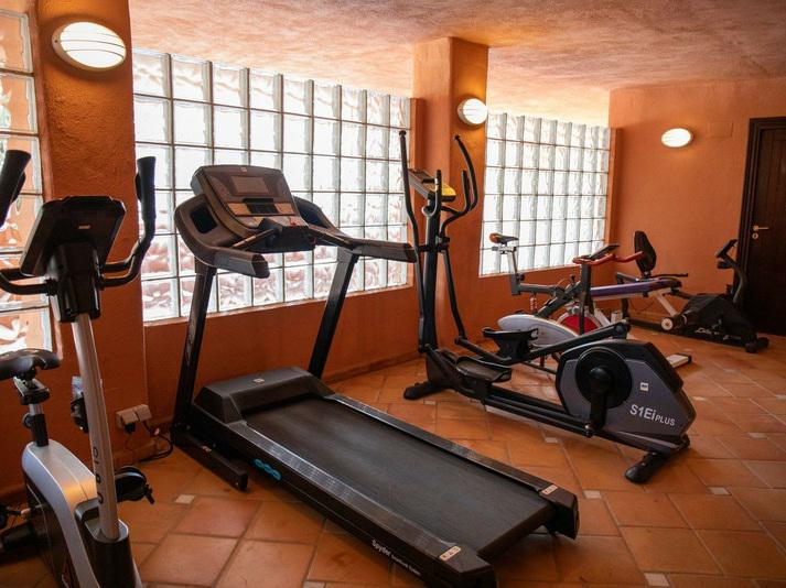 Luxury Ground Floor Apartment in Oasis de Marbella Golden Mile