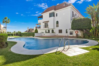 Elegant Apartment with Sea Views in Coto Real Golden Mile, Marbella