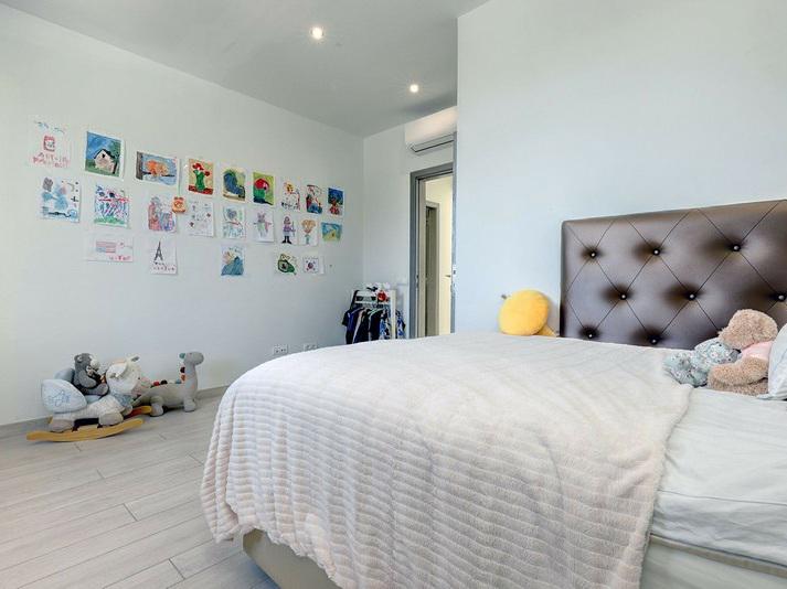 Exceptional Villa for Long-Term Rent in Sotogrande Alto Elegant, Spacious and Private