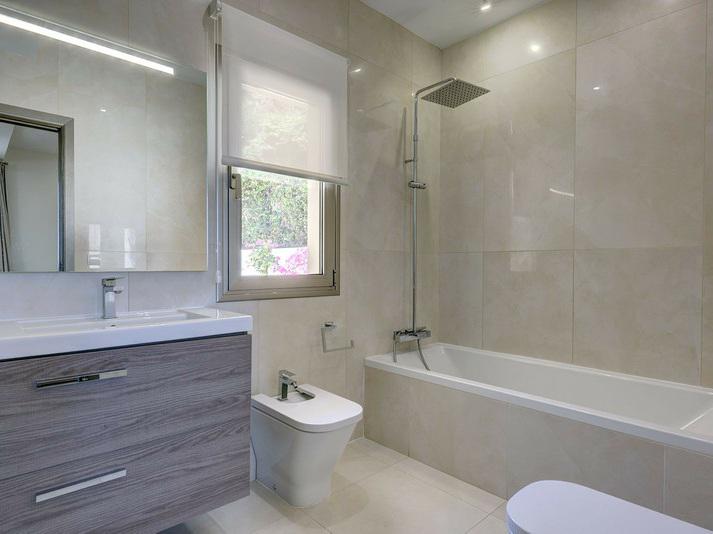 Exceptional Villa for Long-Term Rent in Sotogrande Alto Elegant, Spacious and Private