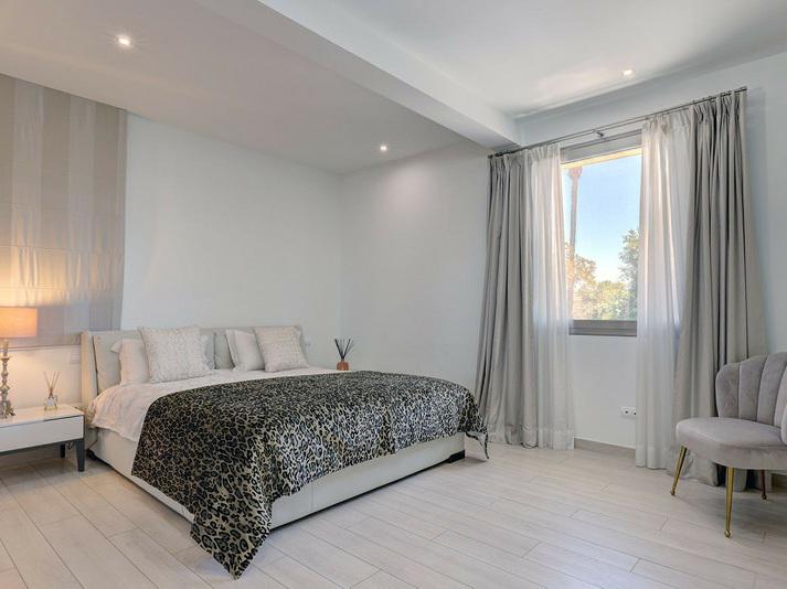Exceptional Villa for Long-Term Rent in Sotogrande Alto Elegant, Spacious and Private