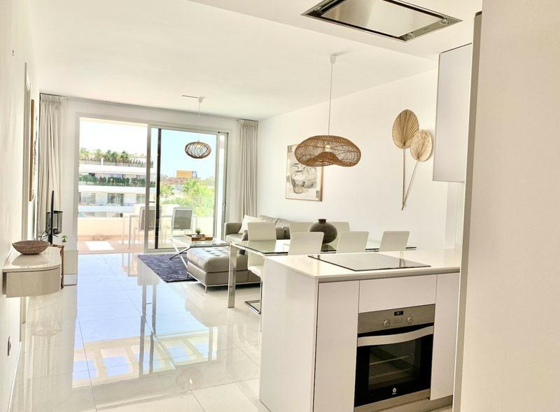 Modern Duplex Penthouse with Sea & Mountain Views Just 8 Minutes from the Beach