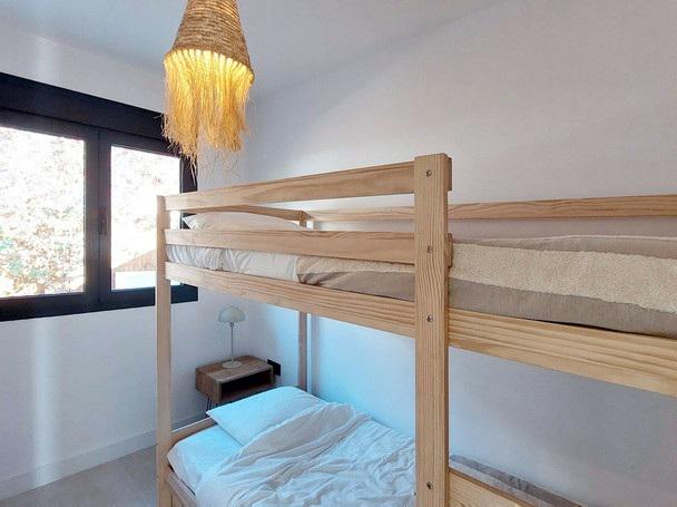 Stunning Renovated Villa with Pool and Tourist License