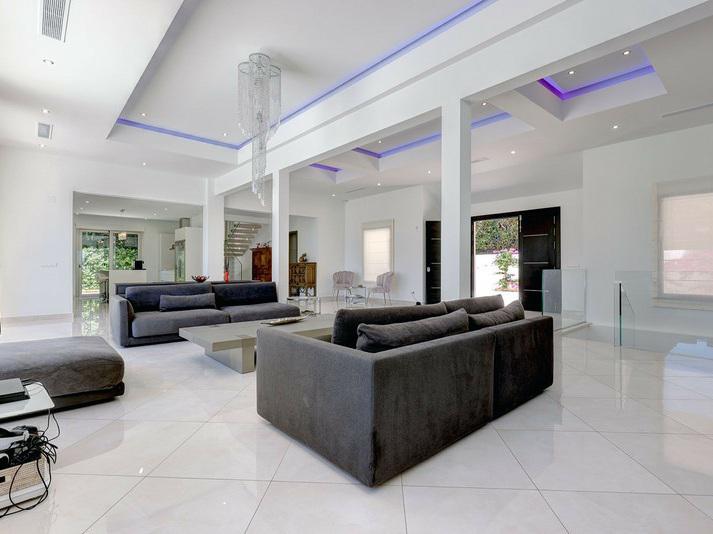 Exceptional Villa for Long-Term Rent in Sotogrande Alto Elegant, Spacious and Private