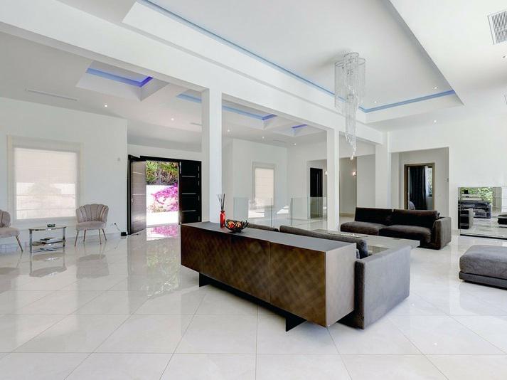 Exceptional Villa for Long-Term Rent in Sotogrande Alto Elegant, Spacious and Private