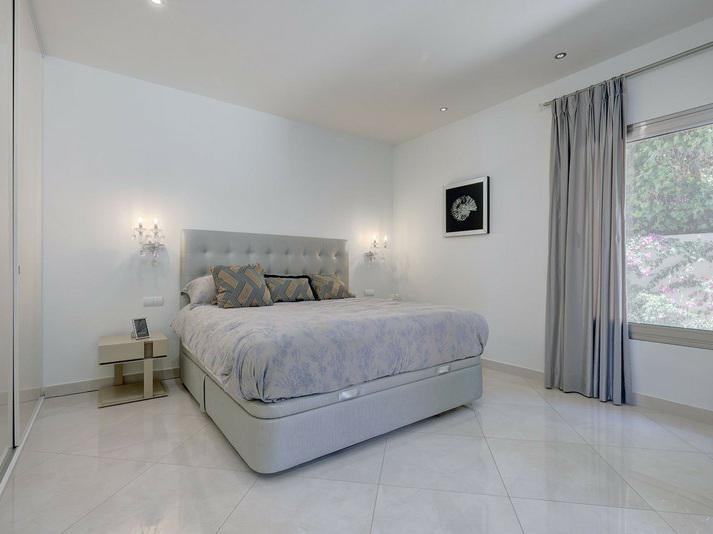 Exceptional Villa for Long-Term Rent in Sotogrande Alto Elegant, Spacious and Private