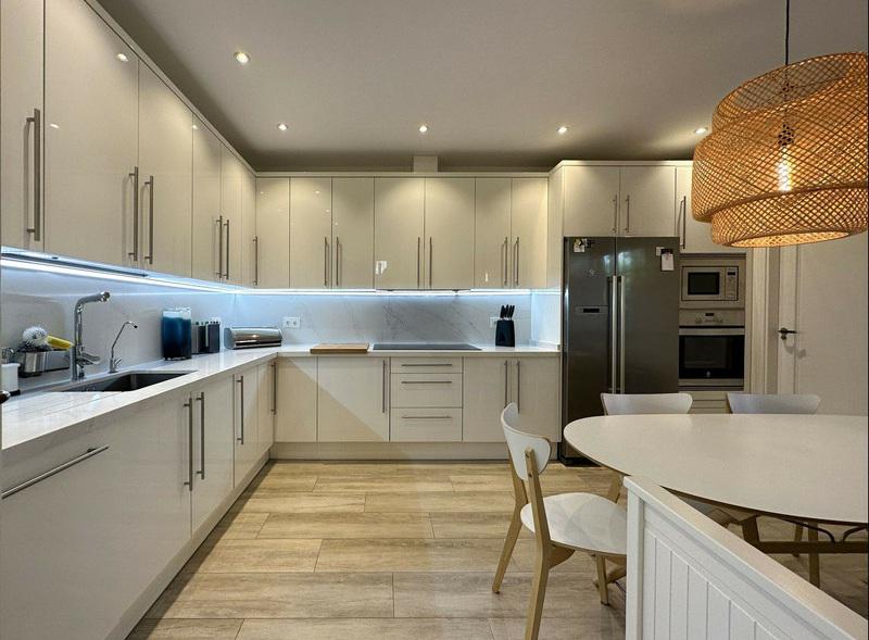 Elegant Beachside Villa with Private Pool Walk to Puerto Banús