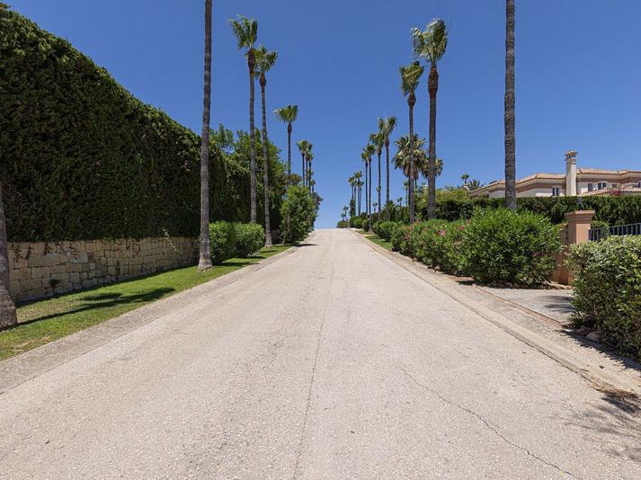 Exceptional Villa for Long-Term Rent in Sotogrande Alto Elegant, Spacious and Private