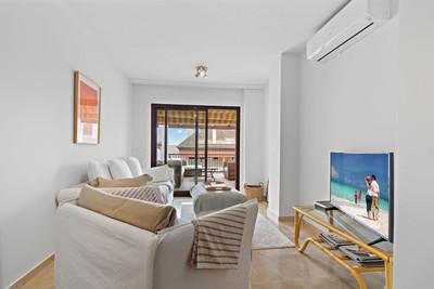 Elegant Apartment with Sea Views in Coto Real Golden Mile, Marbella