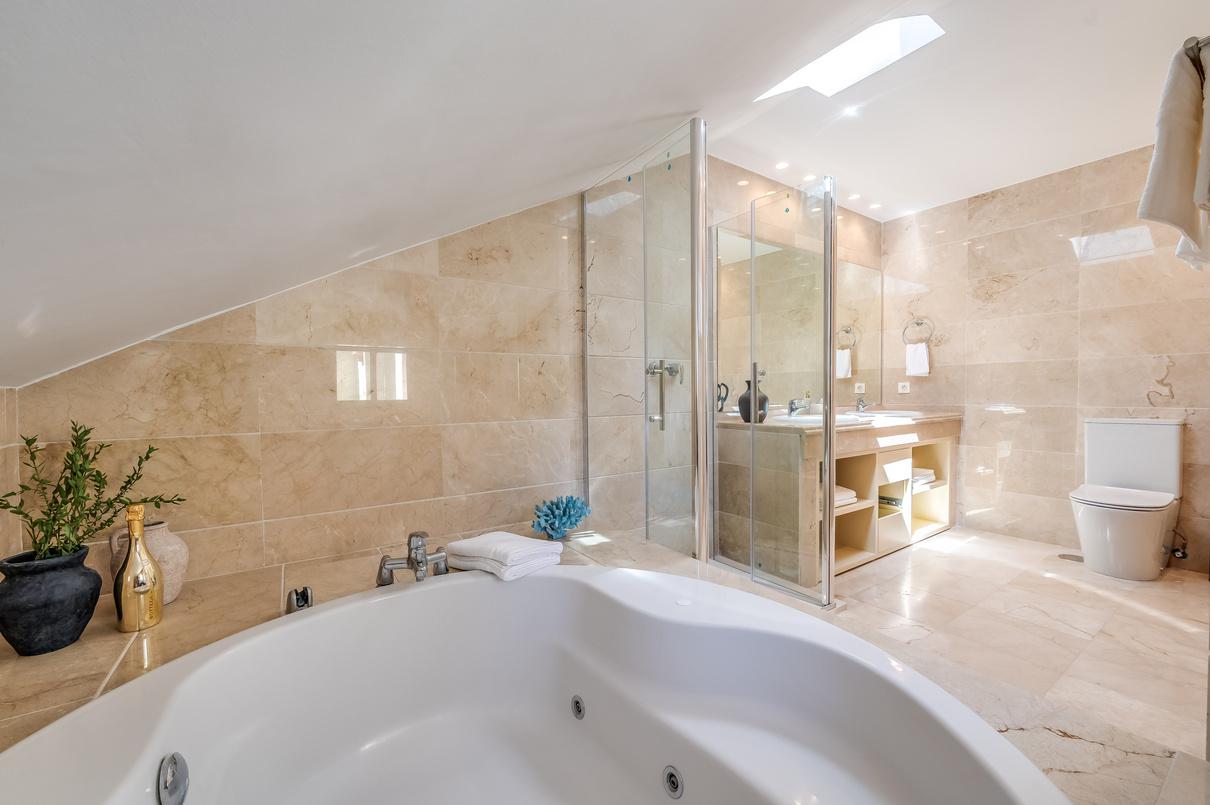 Spacious Townhouse for Rent in Aloha, Marbella