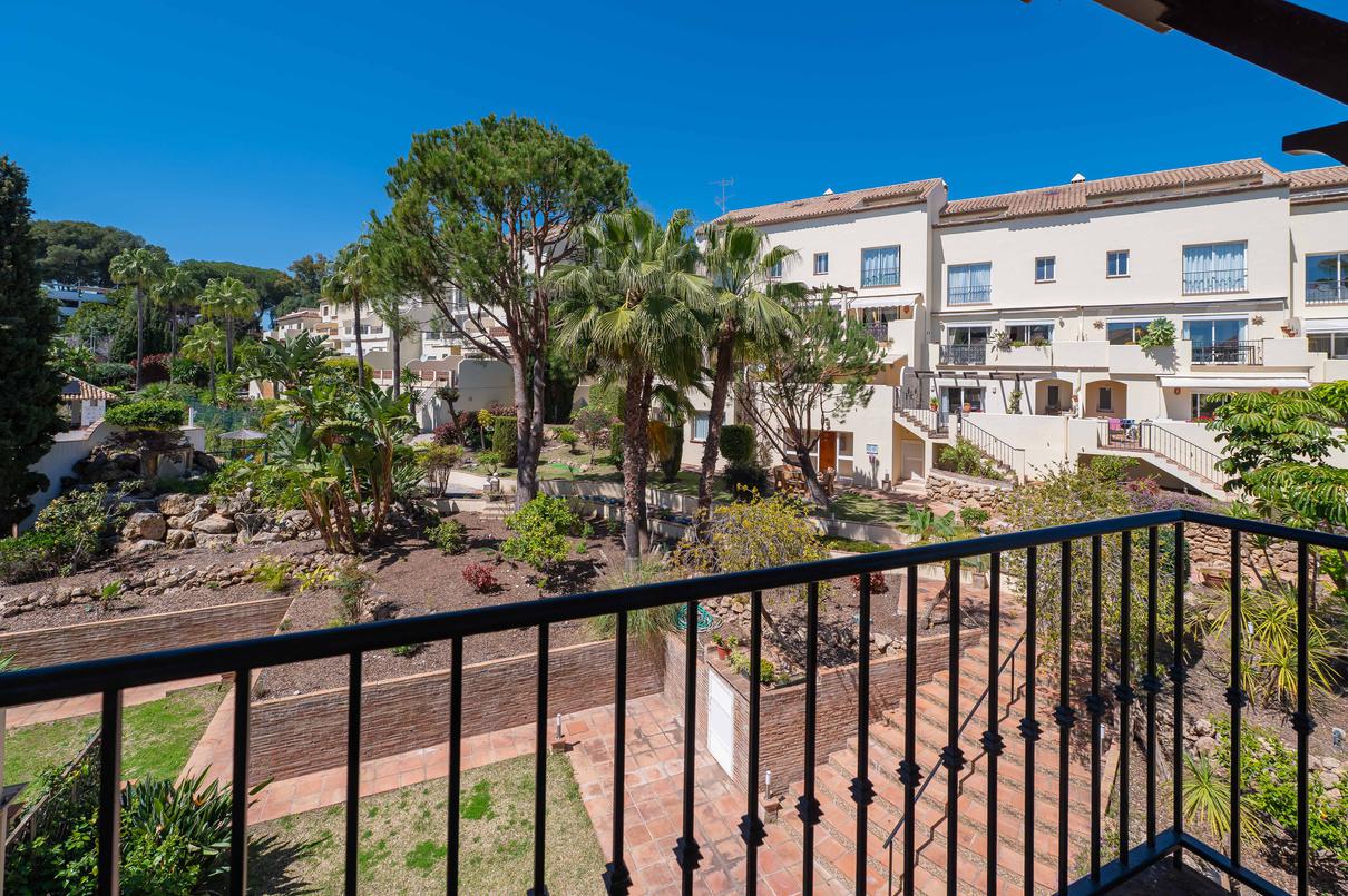 Spacious Townhouse for Rent in Aloha, Marbella