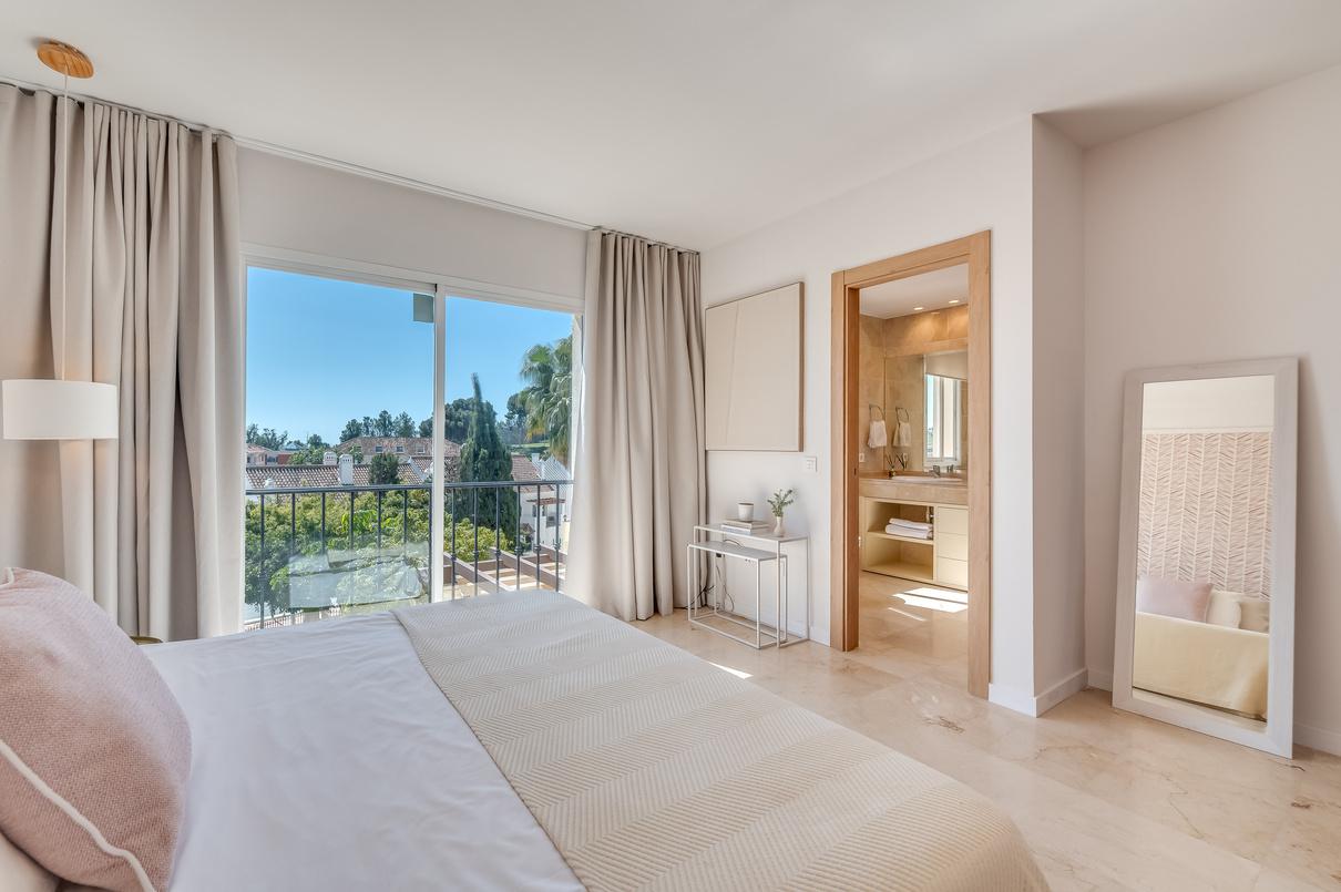 Spacious Townhouse for Rent in Aloha, Marbella