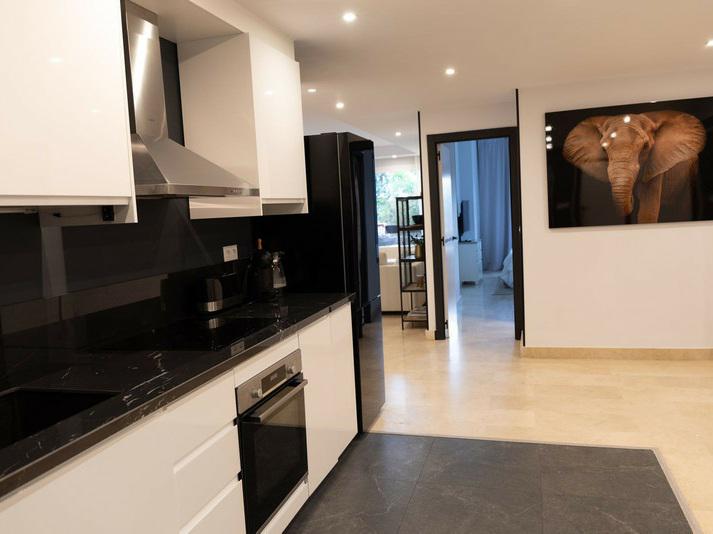 Luxury Ground Floor Apartment in Oasis de Marbella Golden Mile