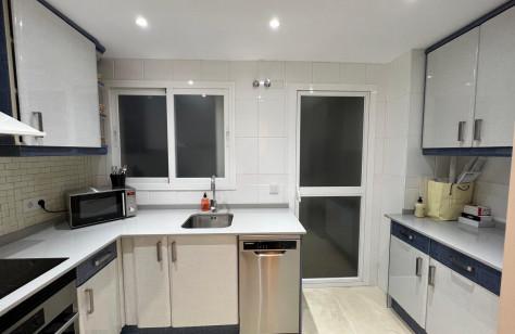 Your New Home in Estepona, 3 Bedrooms, Terrace and Prime Location