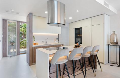 Luxury Living by the Sea Designer Townhouse in Banus Bay, Marbella