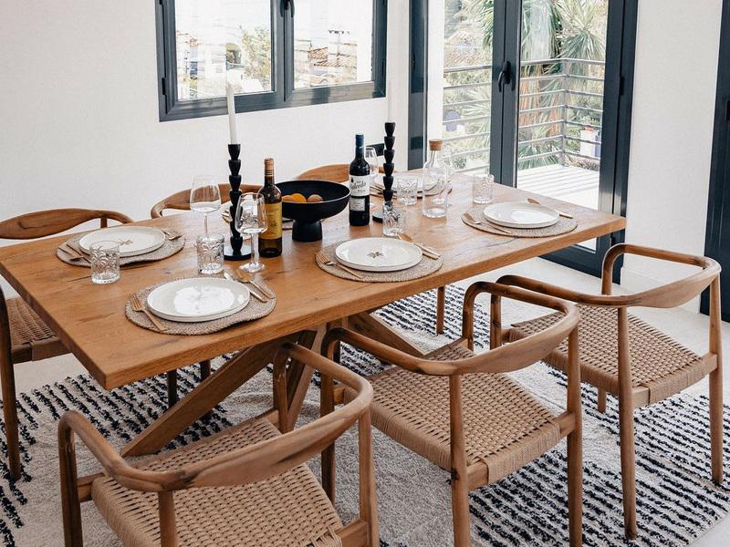 Stunning Renovated Villa with Pool and Tourist License