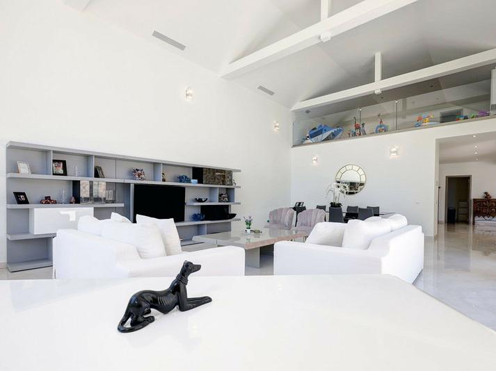 Exceptional Villa for Long-Term Rent in Sotogrande Alto Elegant, Spacious and Private
