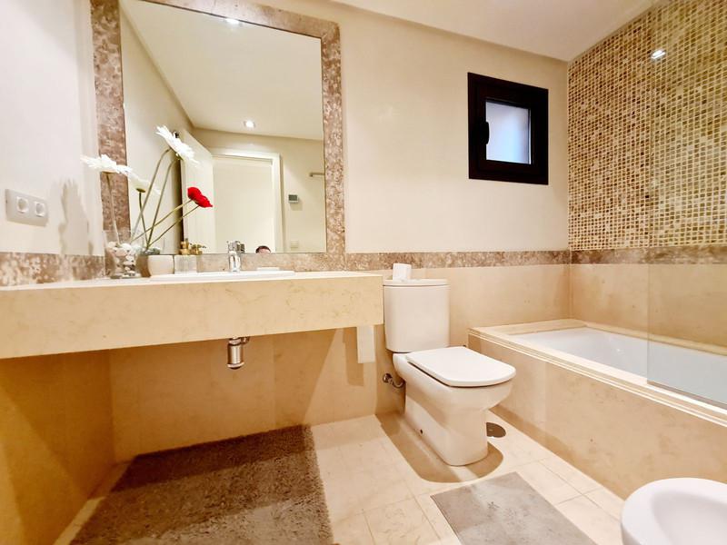 Elegant Ground-Floor Apartment in Exclusive Guadalmina Baja Just 500m from the Beach