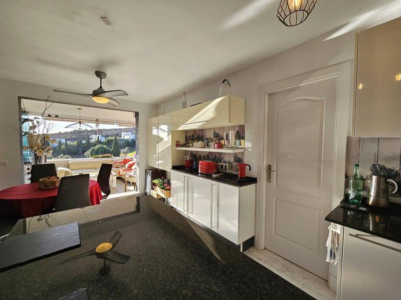 Apartment with Spectacular Views on the Frontline of Golf – Casares Costa