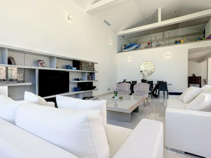 Exceptional Villa for Long-Term Rent in Sotogrande Alto Elegant, Spacious and Private