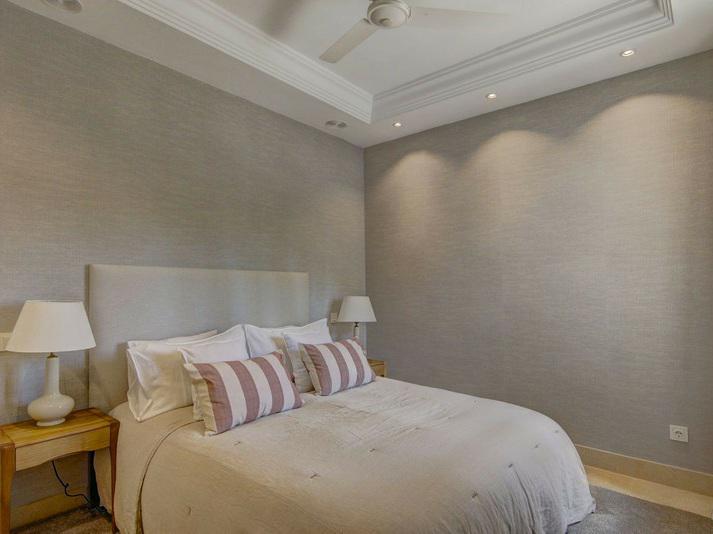 Elegant Beachside Villa with Private Pool Walk to Puerto Banús