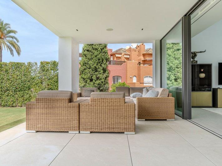 Luxury Villa for Rent in the Heart of Puerto Banús, Marbella