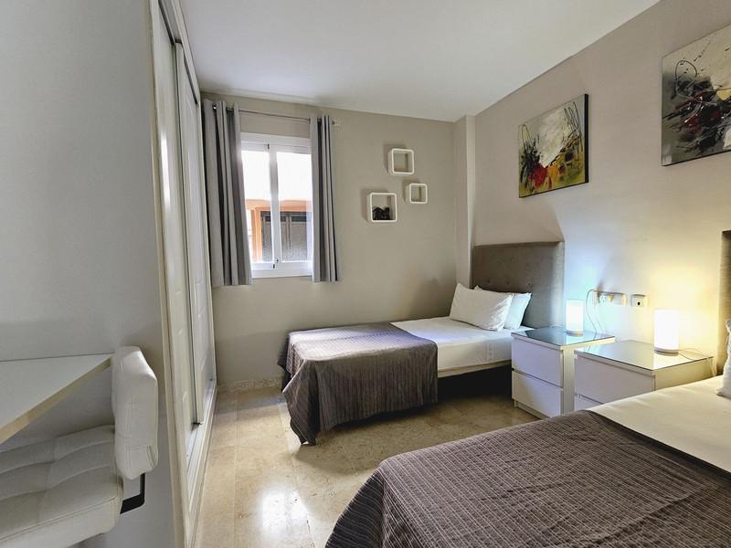 Elegant Apartment with Golf & Sea Views in Elviria – Fully Furnished and Move-In Ready