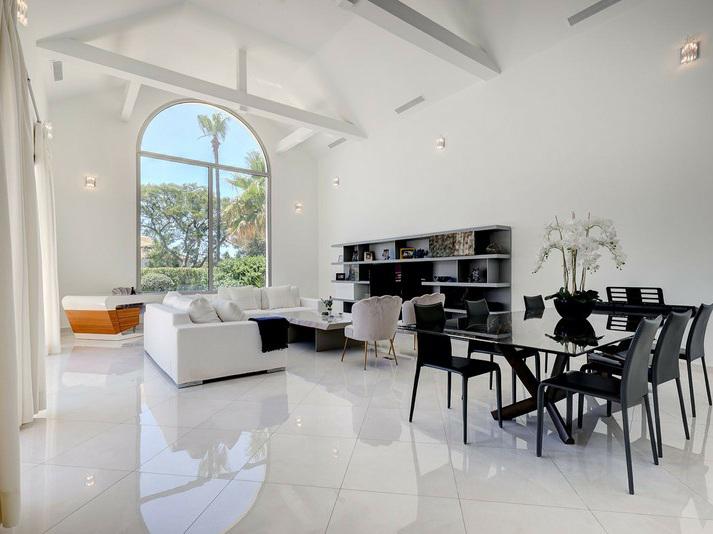 Exceptional Villa for Long-Term Rent in Sotogrande Alto Elegant, Spacious and Private
