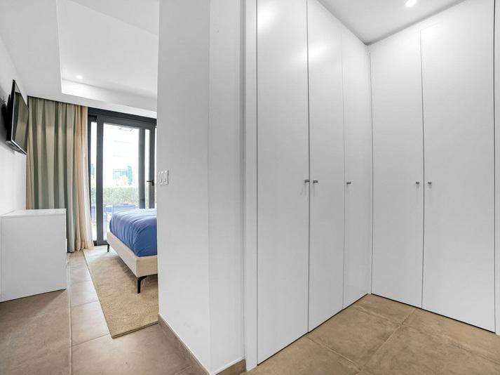 Elegant Modern Apartment with Designer Finishes in Les Résidences, Cancelada