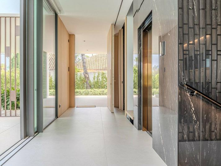 Luxury Villa for Rent in the Heart of Puerto Banús, Marbella