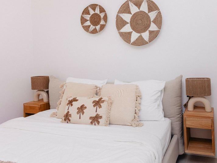 Stunning Renovated Villa with Pool and Tourist License