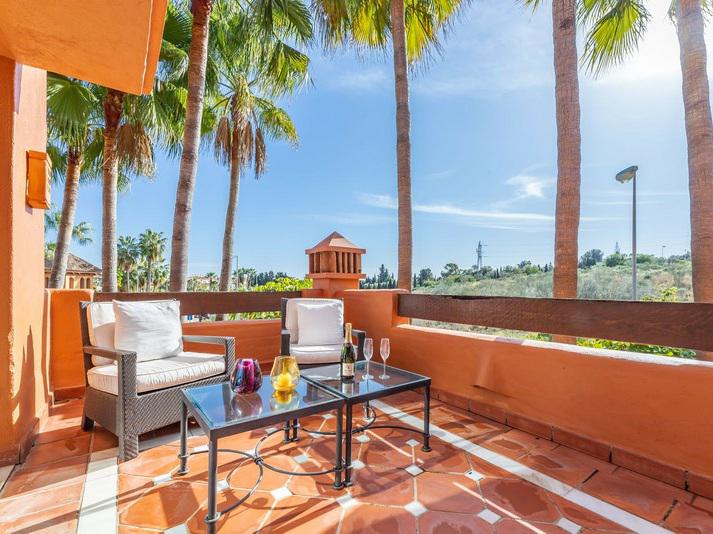 Luxury Apartment in La Alzambra Hill Club – Puerto Banús